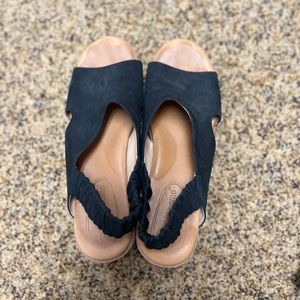 Black Heel Strapped Sandals